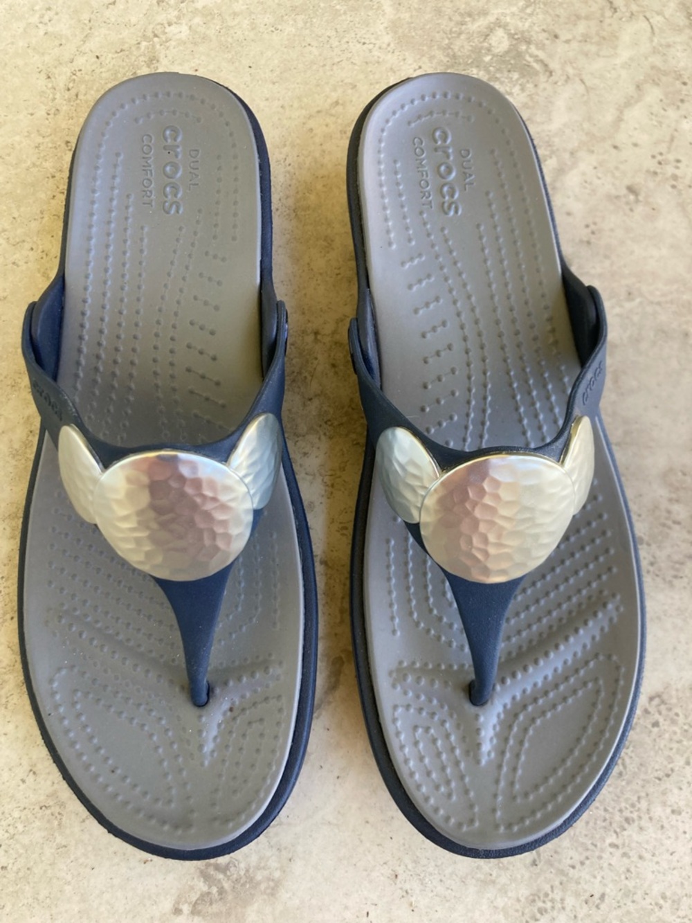 CROCS Navy and Gray Wedge Thong Sandals with Hammered Silver Discs - Picture 3 of 8